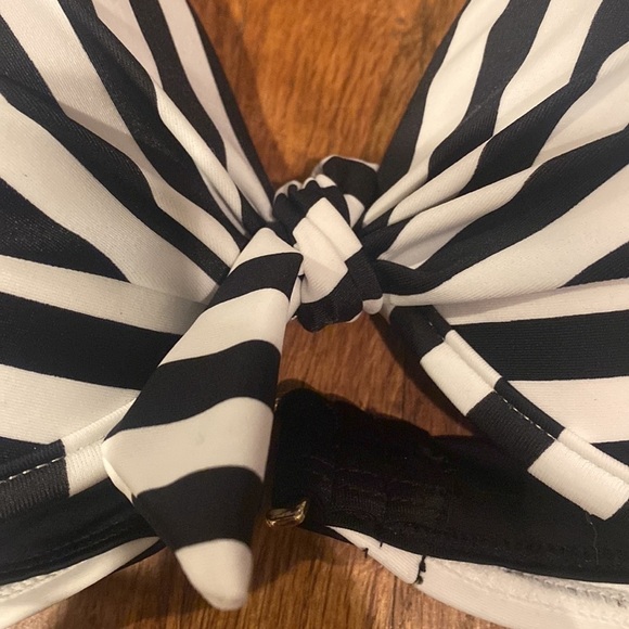 Adore Me Bathing Suit Top Size Medium Nwt - Picture 2 of 6